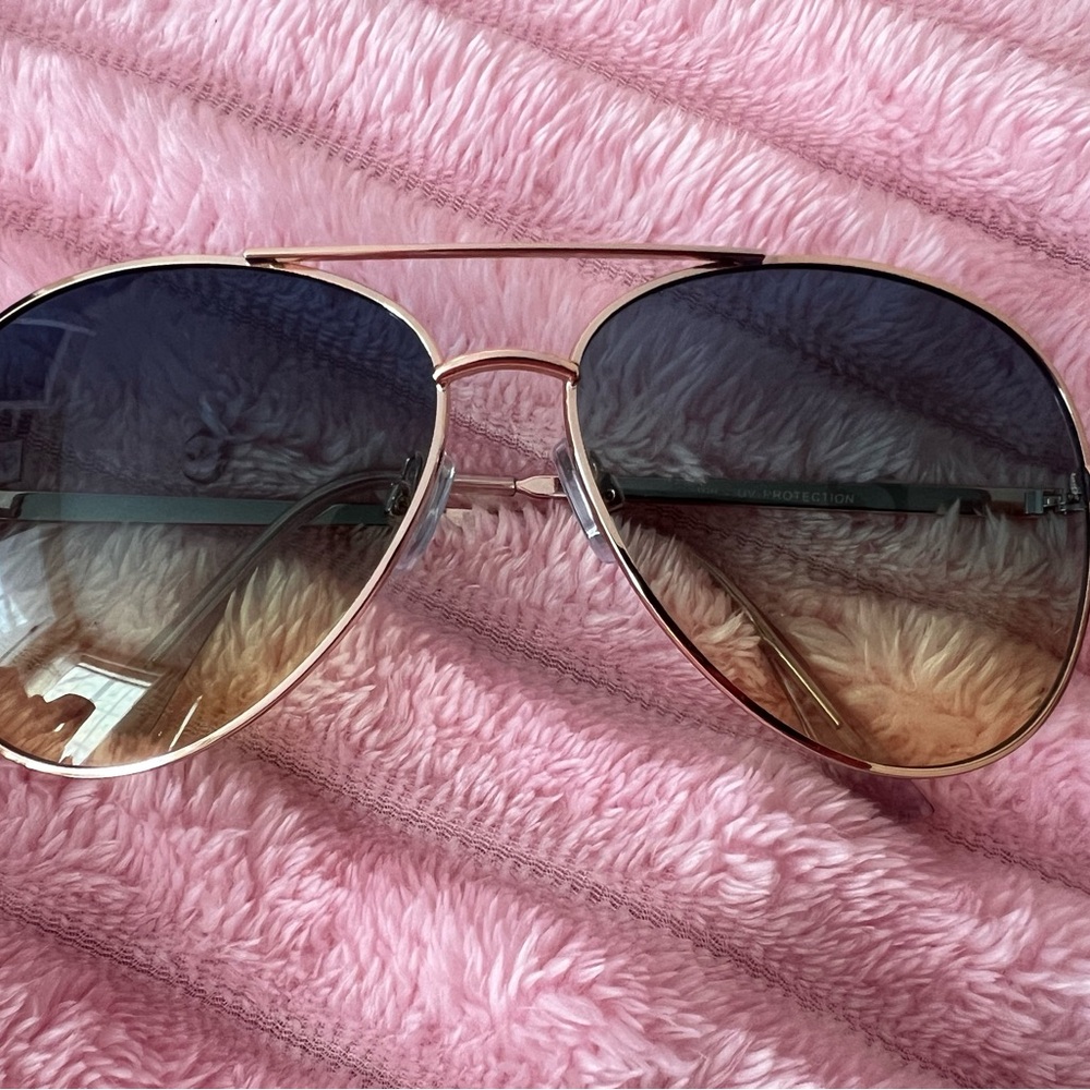 Sunglasses Bundle! - image 8